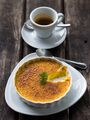 Crème brûlée with caramelized sugar